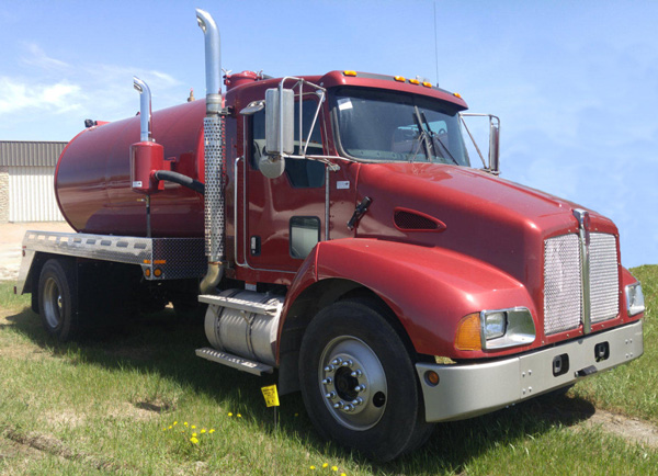 2013 Kenworth w/New Tank Assembly